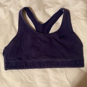 Nike Sports Bra Size M Fits like a Small Purple